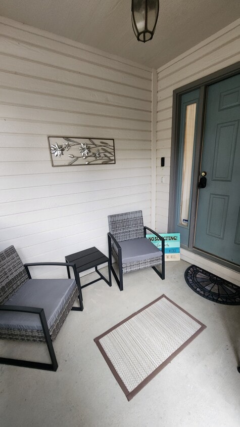 Foto principal - 371 Cardinal Ave