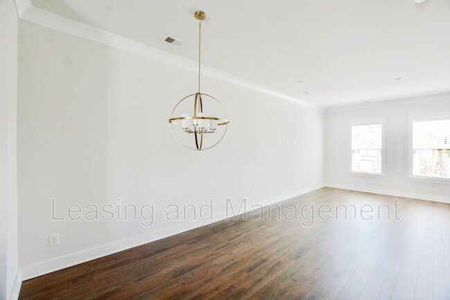 Building Photo - 1523 Hidalgo Dr