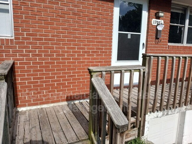 Building Photo - 1705 N Lynn St