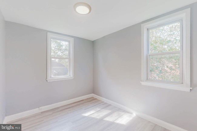 Building Photo - 2927 Edgecombe Cir S