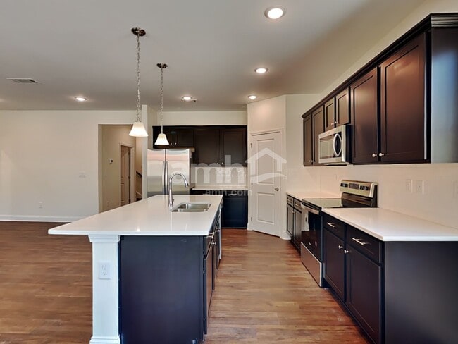 Building Photo - 5242 Blue Mountain Dr