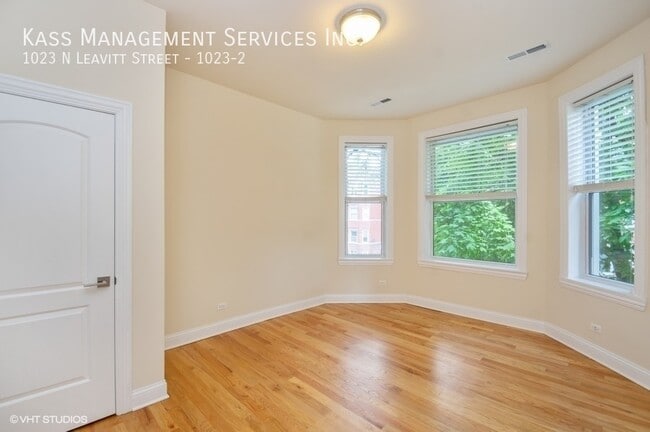 Photo - 1023 N Leavitt St Apartment