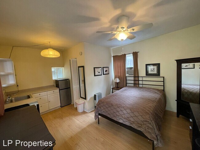 Building Photo - 1 br, 1 bath House - 305 Laurel Drive