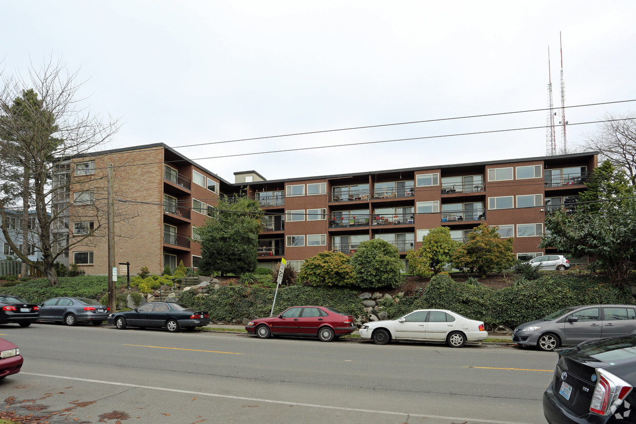 Primary Photo - Arlis Arms Apartments