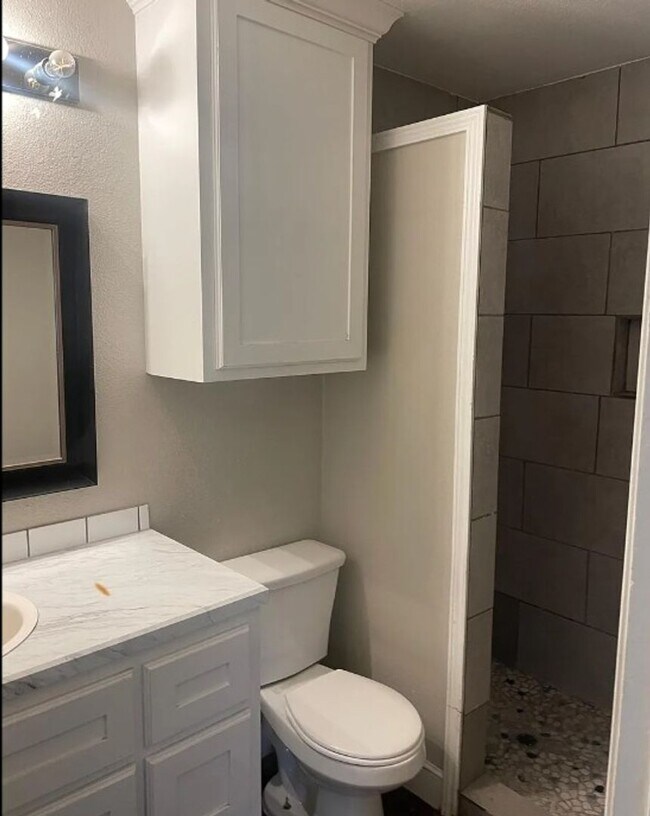 Foto del edificio - FOR LEASE - 3/2/2 North West Lubbock