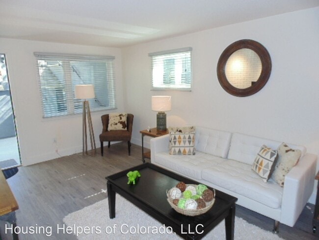 Building Photo - 2 br, 1 bath House - 1020 Maxwell #3