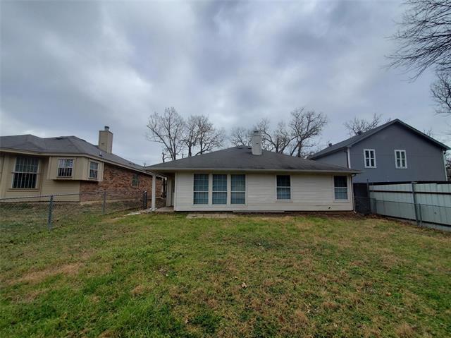 Building Photo - 2047 Echo Lake Dr