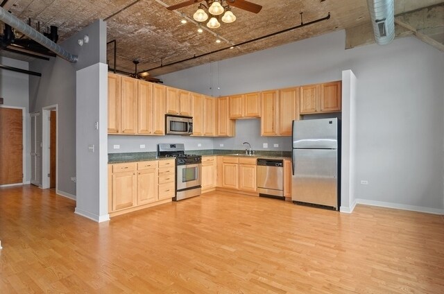 Foto del edificio - 3963 W Belmont Ave