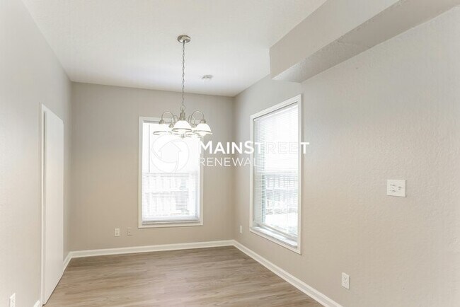 Building Photo - 3 Bedroom Pet-Friendly Home in St Petersburg, FL with Main Street Renewal