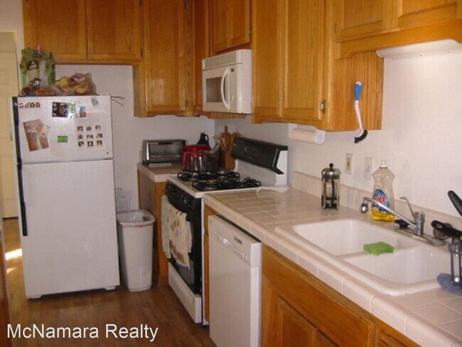 Building Photo - 2 br, 2 bath House - 305 North Chorro Stre...