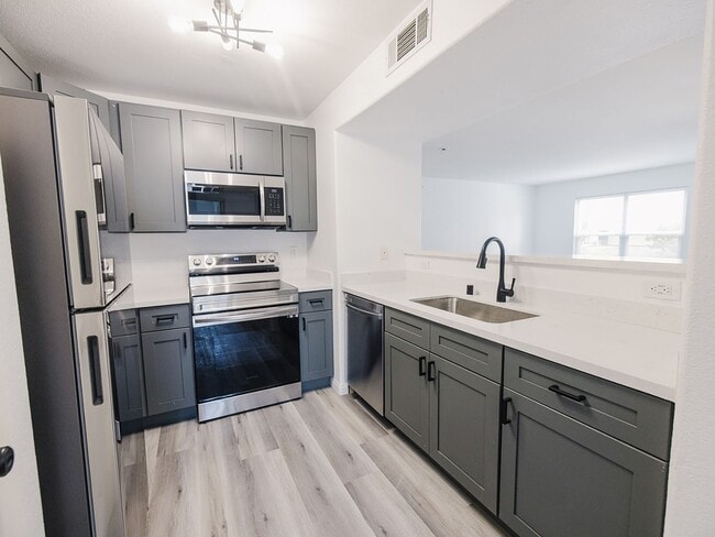 Foto del edificio - 2 Bedroom, 2 Full Bath Newly Renovated Con...