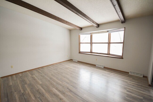 Foto del edificio - 1613 8th Ave SE