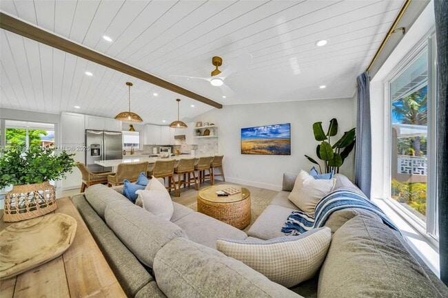 Foto del edificio - 129 Nautilus Dr