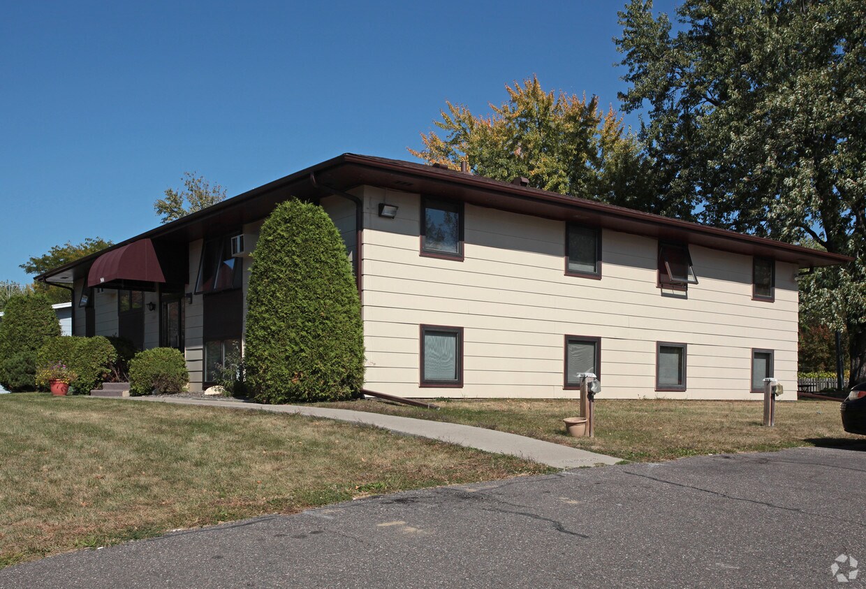 Foto principal - 1404 2nd Ave S