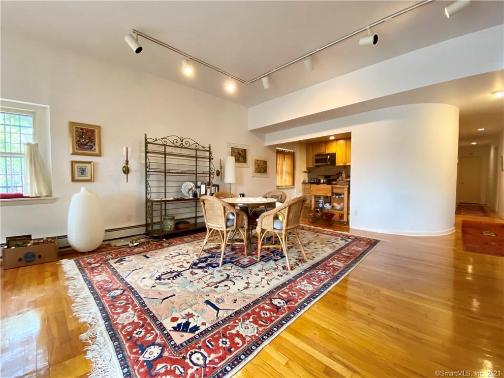 Primary Photo - 223 Greene St