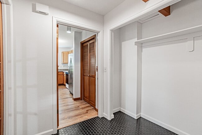 Building Photo - 3BD, 2.5BA Boulder Townhome with 2 Parking Spots