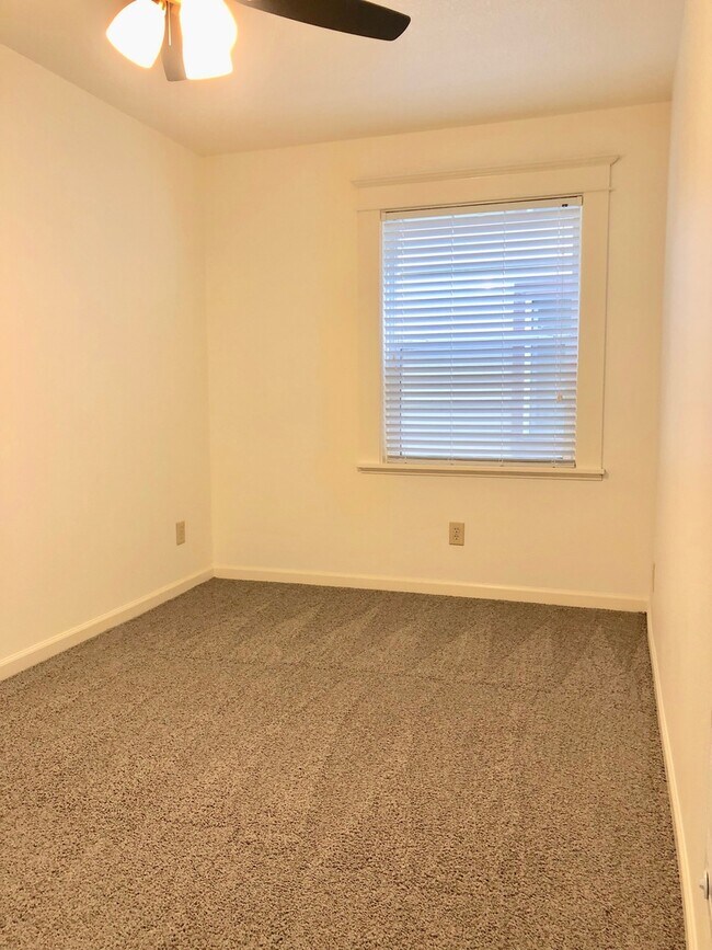 Foto del edificio - 1 Bedroom in Sellwood