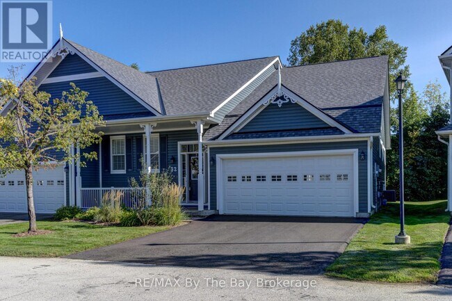 Building Photo - 32-32 Green Briar Dr