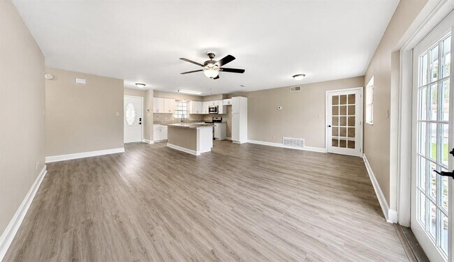 Foto del edificio - 1427 Benwick Way