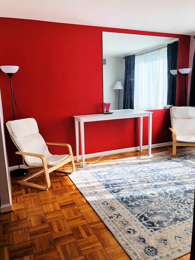 Living Room - 2610 Tunlaw Rd NW
