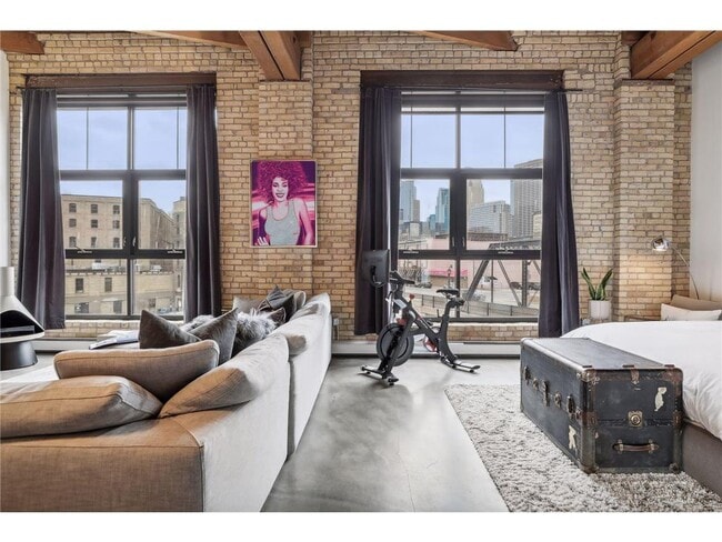 Foto del edificio - 404 N Washington Ave