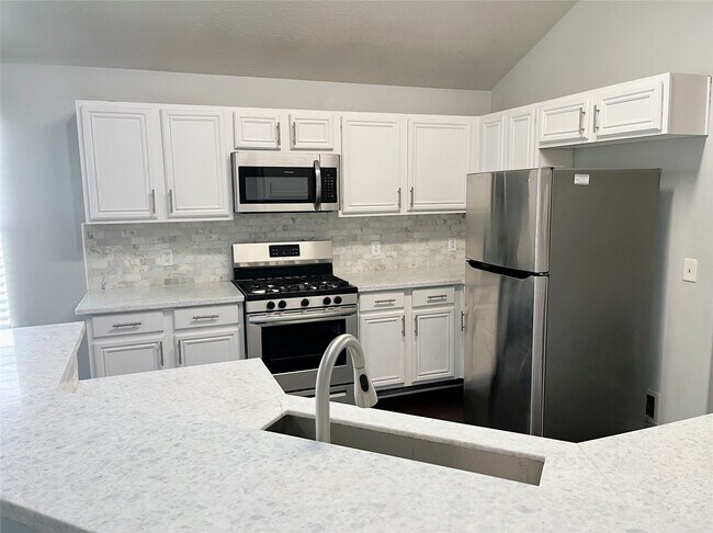 Foto del edificio - 19335 Little Pine Ln