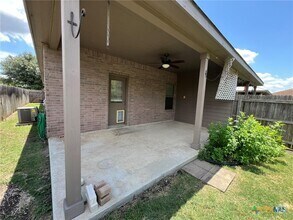 Building Photo - 271 Rosalie Dr