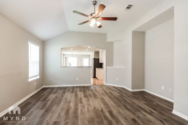 Foto del edificio - 5835 Deleon Trail Dr