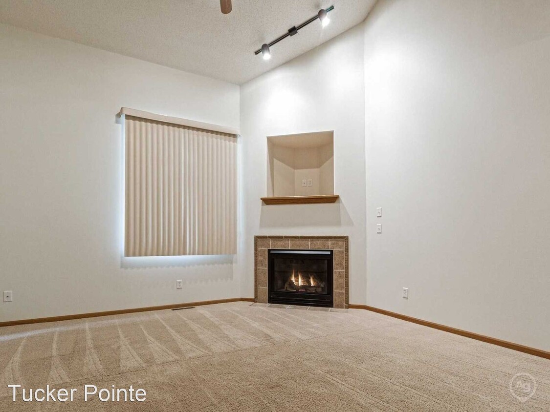 Foto principal - 3127 23rd Ave S