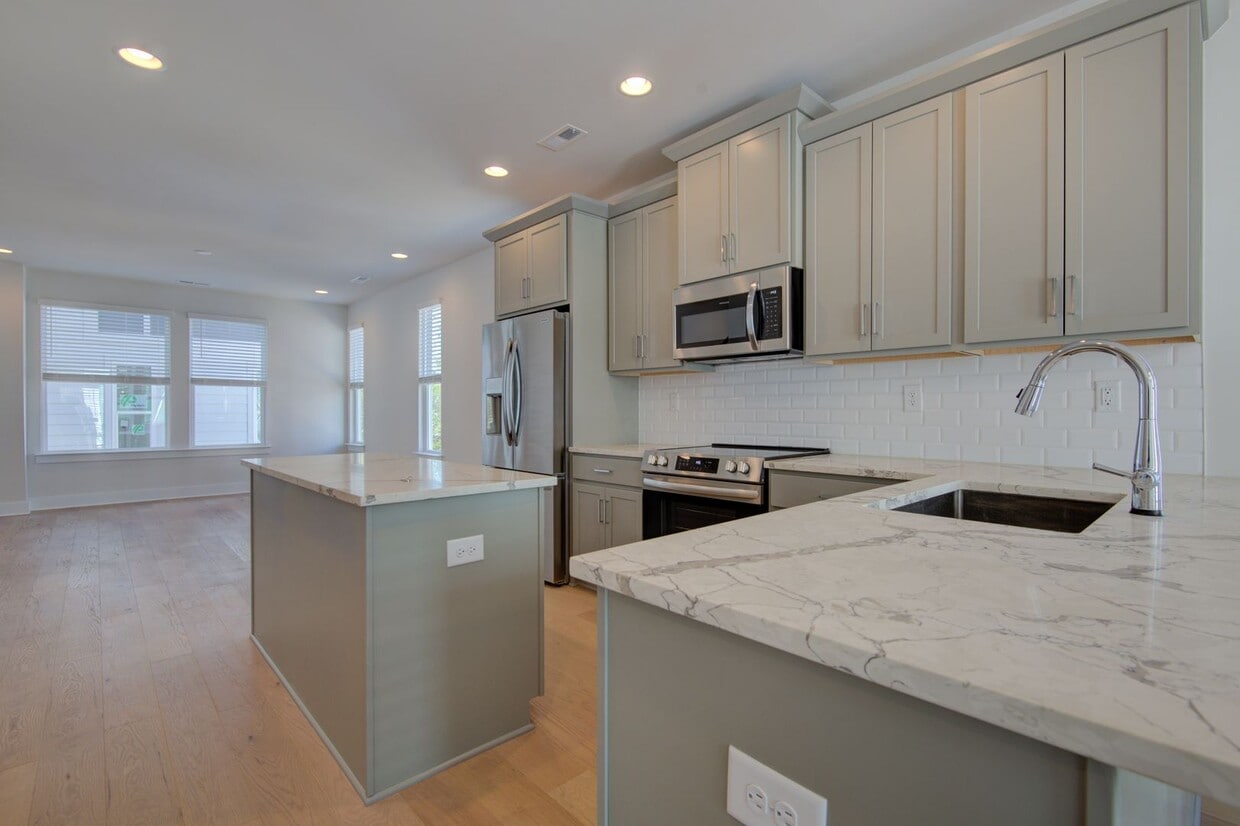 Primary Photo - Brand New Townhome in Loso Terraces | 3 Be...