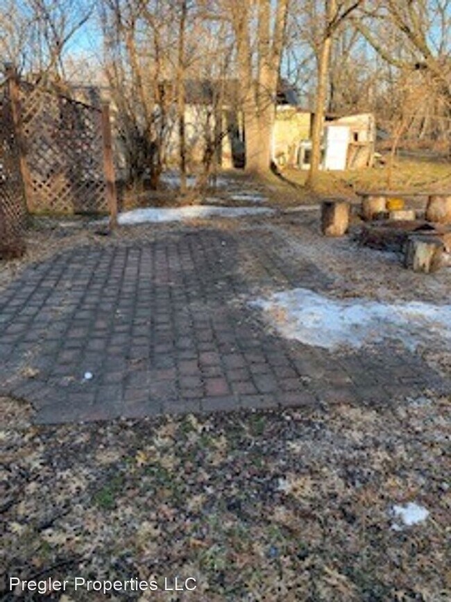 Building Photo - 2 br, 1 bath House - 2635 Cedar Terrace Dr.
