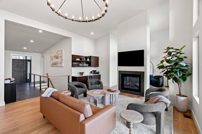 Foto del edificio - 162 Pond Rd