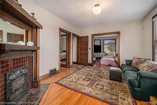 Foto del edificio - 5031 Trumbull St