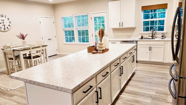 Building Photo - 34588 Ethan Way