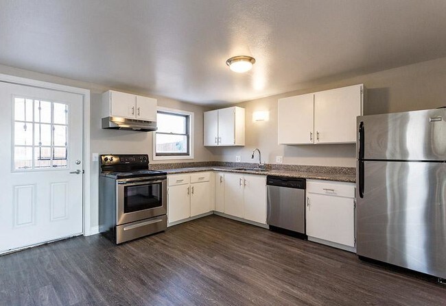 Building Photo - 2 bedroom in Lakewood CO 80226