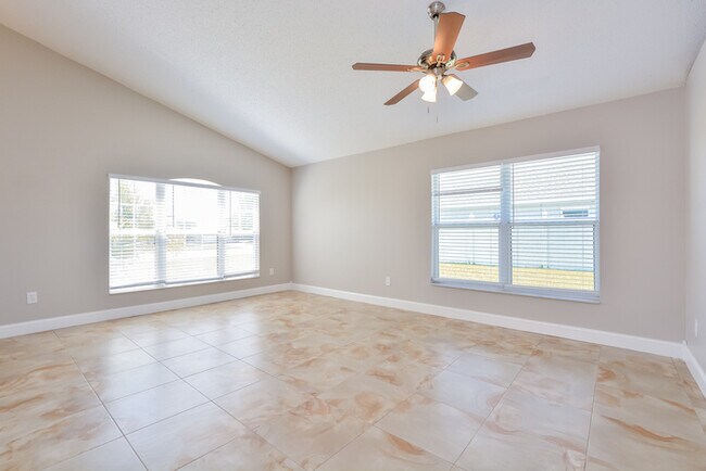 Foto del edificio - 2102 Shannon Lakes Blvd