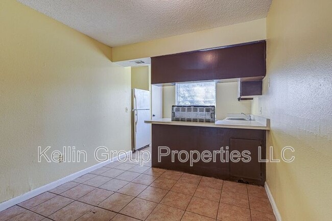 Building Photo - 3020 Reiter Dr