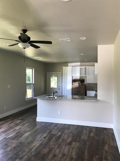 Building Photo - 460 Pecan Hollow St