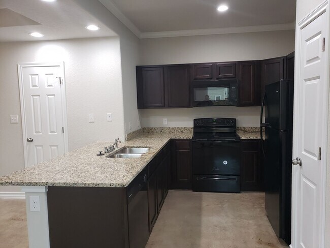 Foto del edificio - Town home for rent