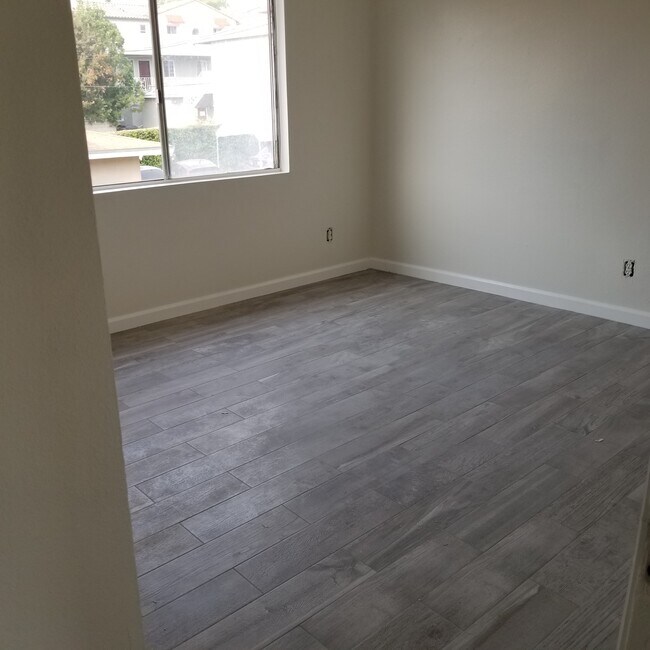 Building Photo - 7032 Whittier Ave