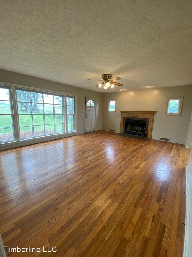 Foto del edificio - 3 br, 1 bath House - 2400 S 98th