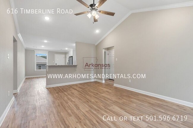 Foto del edificio - 616 Timberline Rd