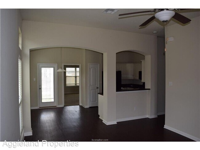 Building Photo - 3 br, 2 bath House - 15429 Baker Meadow Loop