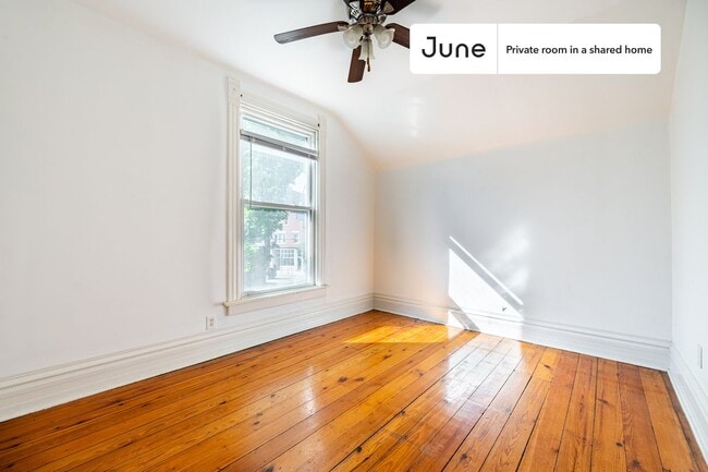 Building Photo - Room in Shared 2 bed/1 bath home
