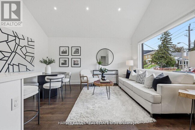 Building Photo - 568 Northcliffe Blvd