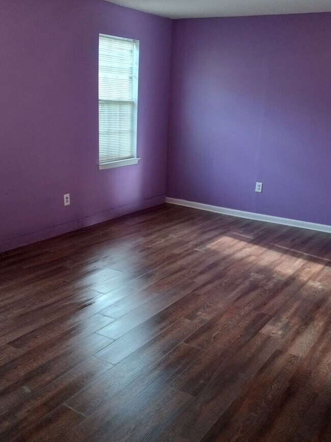 Foto del edificio - 2 Bedroom Single Family Home in Riverdale