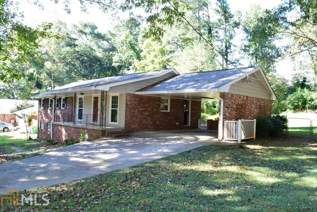 Building Photo - 4078 Menlo Dr
