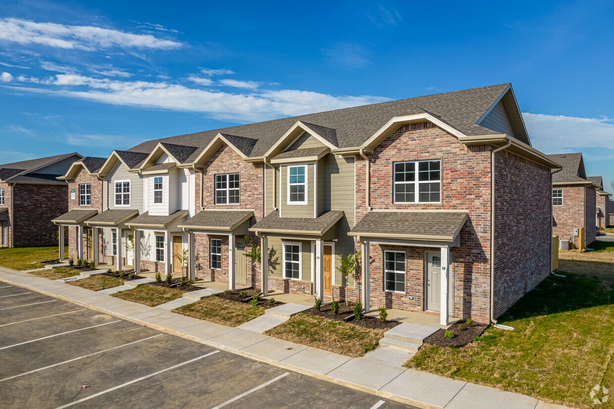 Cedar Crest Townhomes, Duplexes, & SF Homes Apartments in