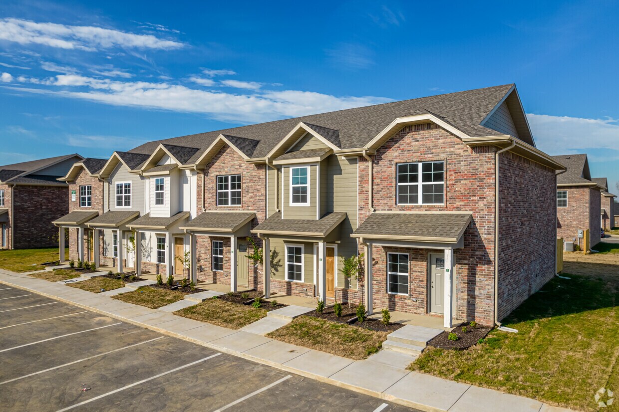 Cedar Crest Townhomes, Duplexes, & SF Homes Apartments in