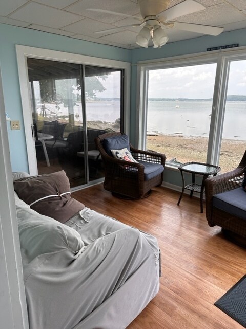 3 season room - 5 Old Orchard Ln